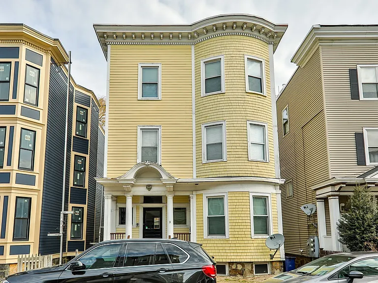 9 Bellflower St #3 — Photo 2