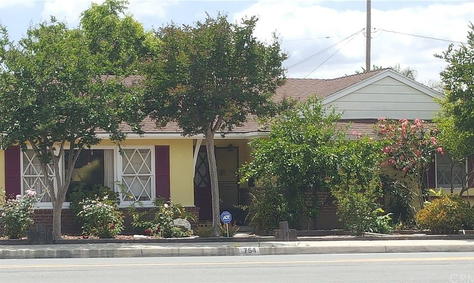 1st image of 754 W Cypress St