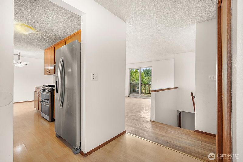 5th image of 21443 13th Avenue S