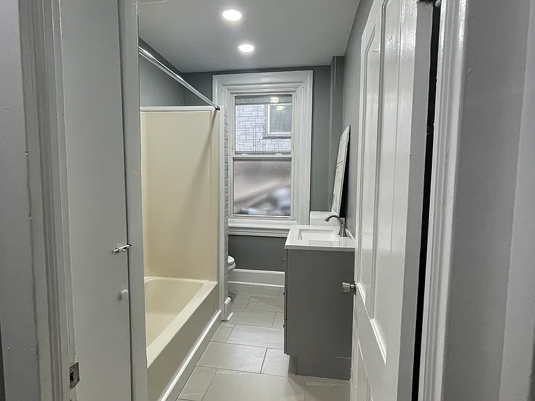 108 N George St #1 — Photo 5
