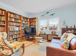 2014 37th St, Long Island City, NY 11105