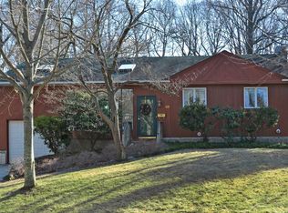 69 Cornehlsen Dr, Huntington Station, NY 11746