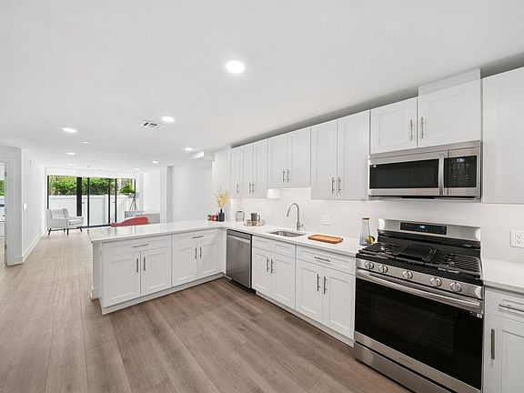 2nd image of 32 Jones St #102