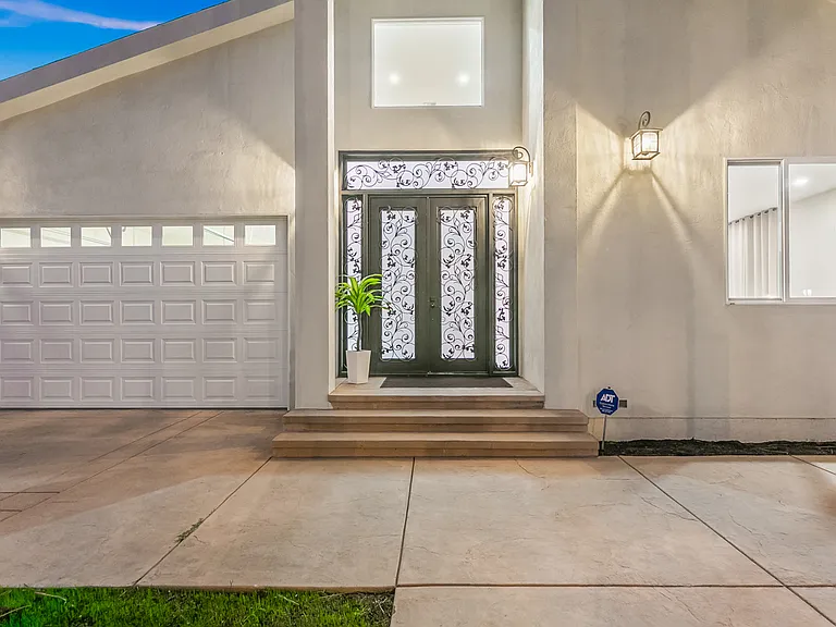 6635 Ben Ave — Photo 55