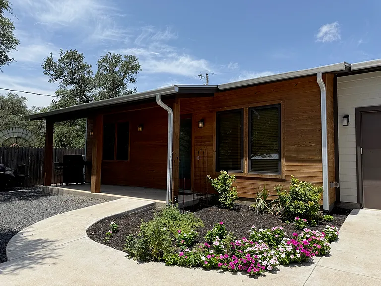 103 Old Austin Hwy — Photo 3