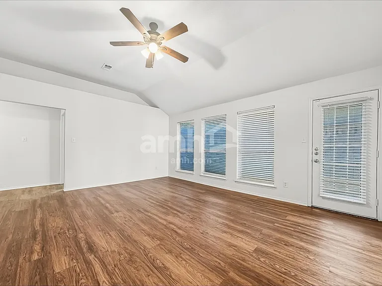 7022 Flaxford Trl — Photo 6
