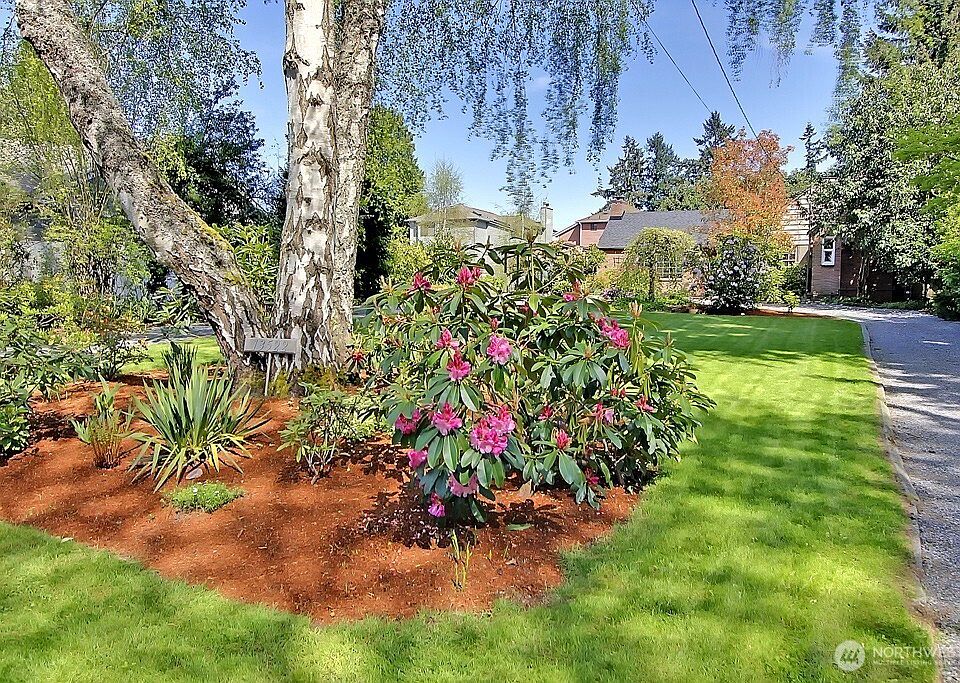 2nd image of 13522 39th Avenue NE