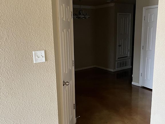 4th image of 1409 Powder River Dr #B