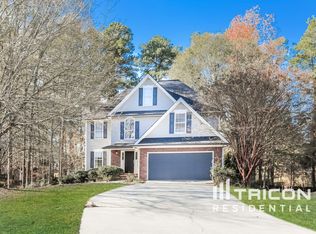 555 Briar Run Ct, Loganville, GA 30052