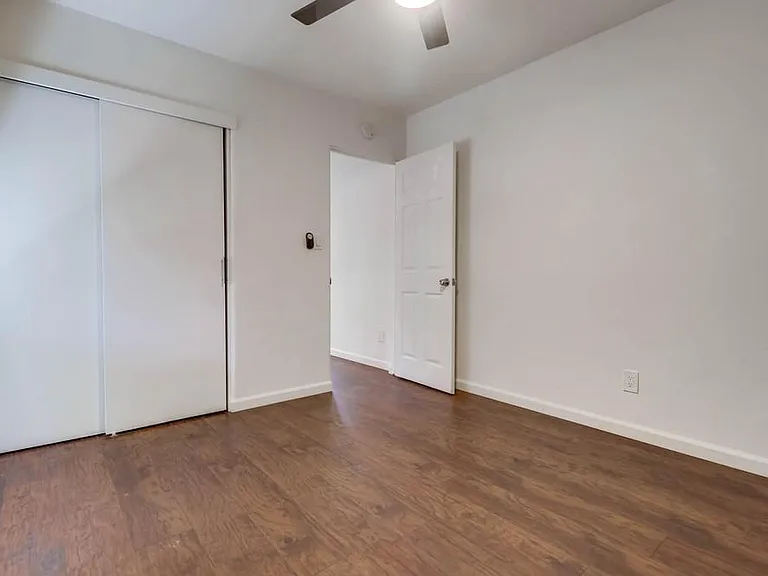 1875 Oliver Ave #B — Photo 18