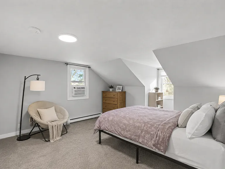 501 W 3rd St #2 — Photo 8