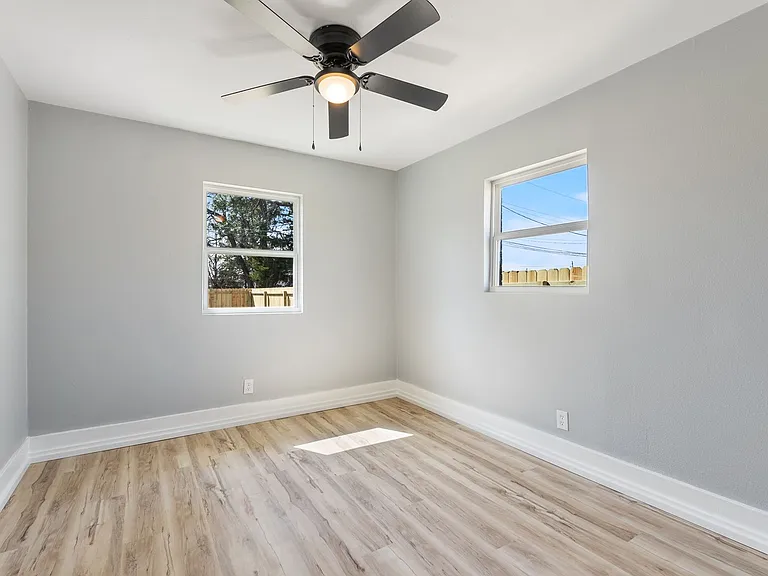 611 Lenora St #613 — Photo 9