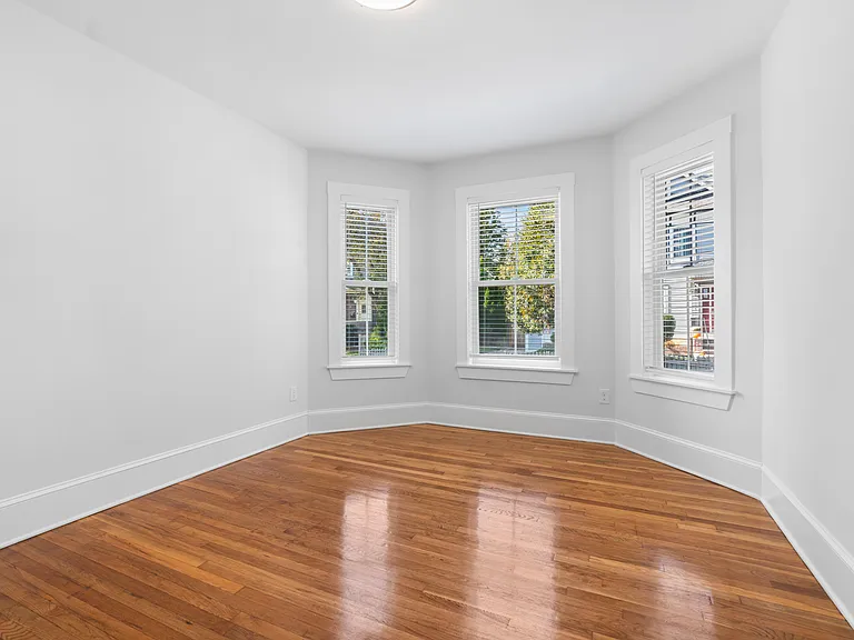 79 Sydney St #2 — Photo 6