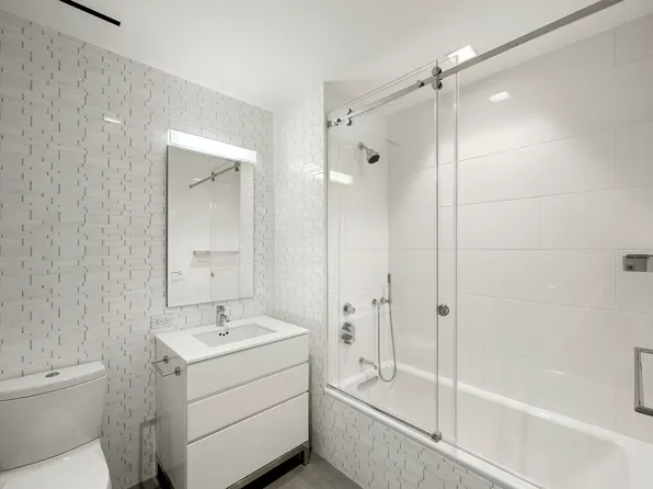 252 East 57th Street image 15 of 19