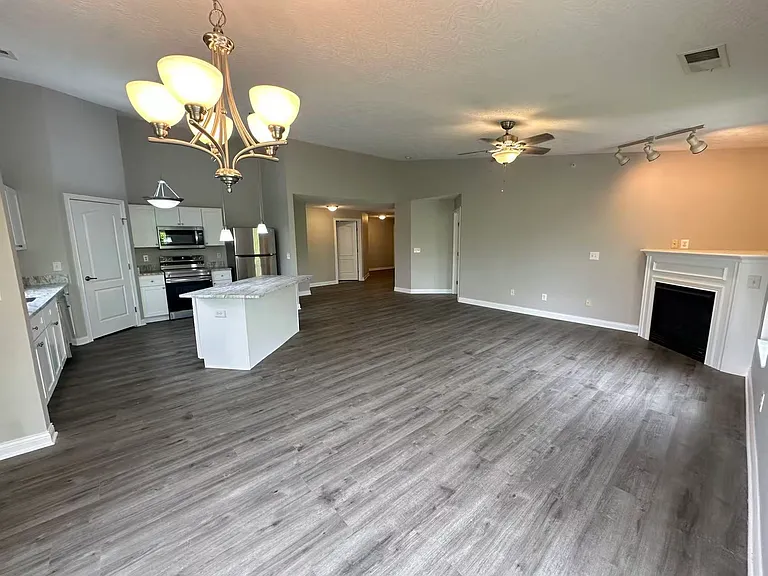 1118 Periwinkle Dr — Photo 6