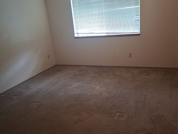 3rd image of 1120 37th St SE #B103
