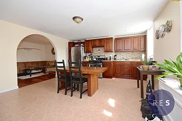 Rented by RES New York