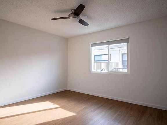 5th image of 4910 N Maywood Ave #5