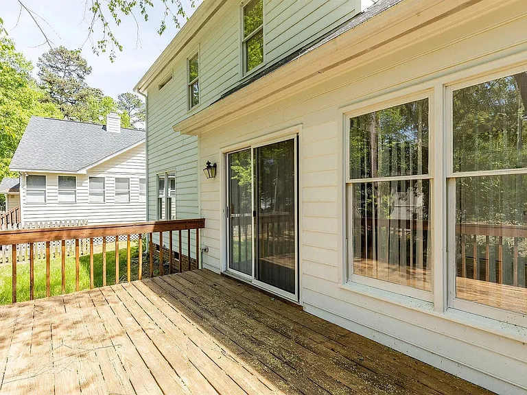 112 Kronos Ln — Photo 24