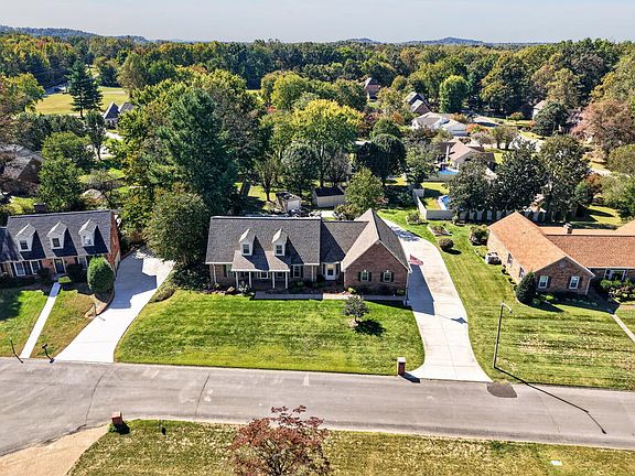 4th image of 1415 Jamestown Ct