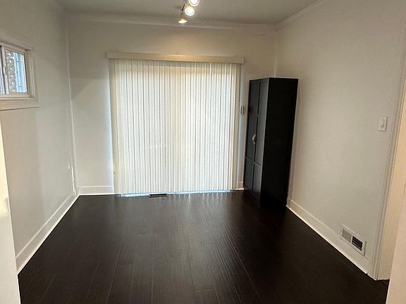 5th image of 336 E Siebenthaler Ave
