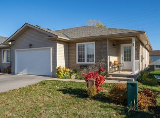 8 Abbott Ln, Prince Edward County, ON K0K 2T0