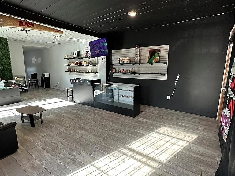 304 S Lockwood Dr — Photo 13