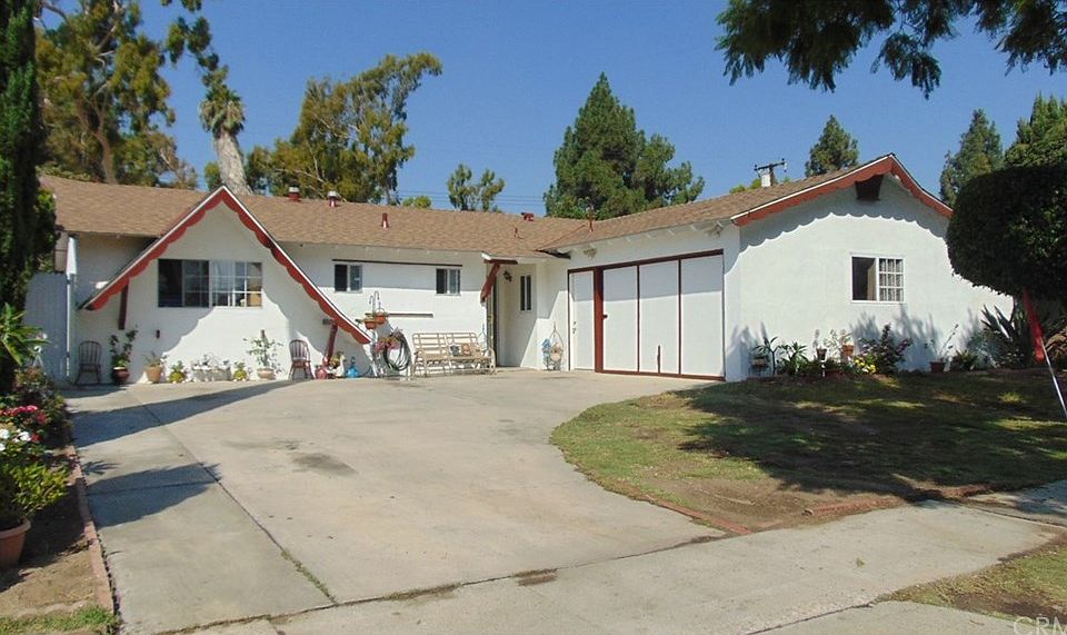 1st image of 730 S Flintridge Dr