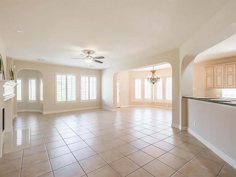 12411 Santiago Cove Ln — Photo 9