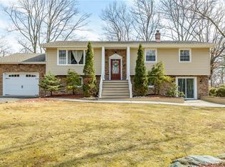 40 Mitchell Ave, East Brunswick, NJ 08816
