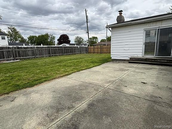 2nd image of 11853 Plumbrook Rd