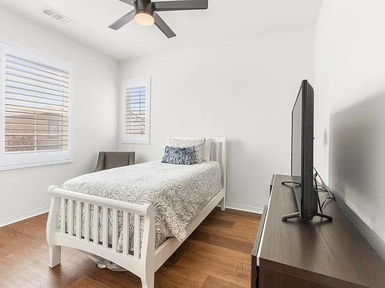 8653 Bay Laurel St — Photo 19