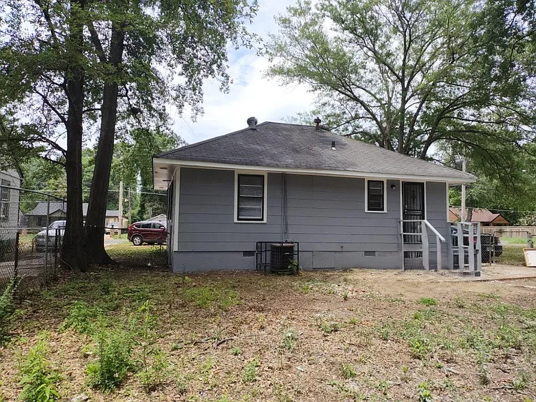 3451 Sharpe Ave — Photo 14