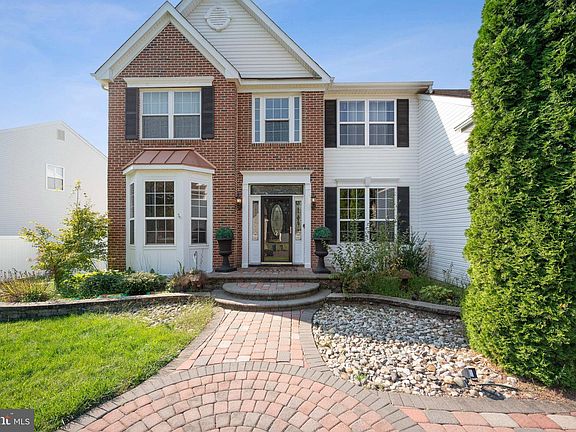 2nd image of 608 Stockton Dr