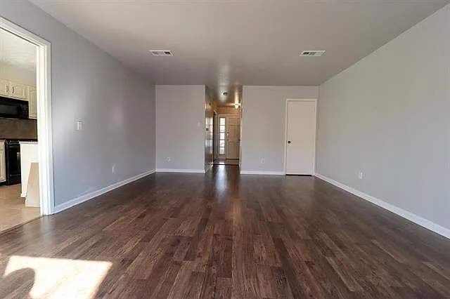5725 Townhouse Ln — Photo 7
