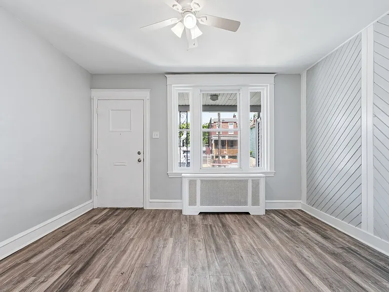 5062 Homestead St — Photo 10