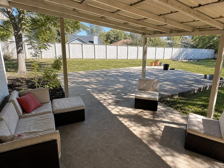 1105 Green Meadow Dr — Photo 11
