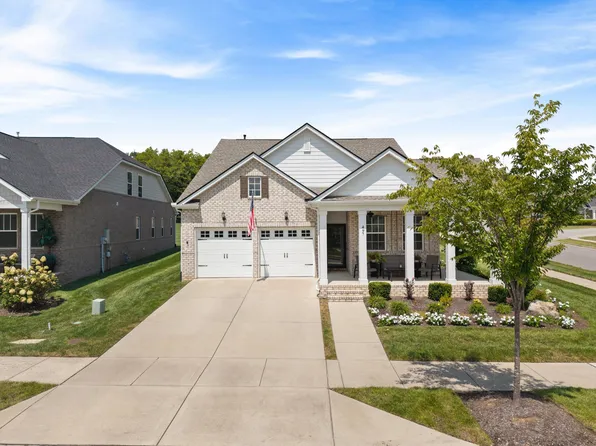 497 Golden Meadow Ln, Hendersonville, TN 37075