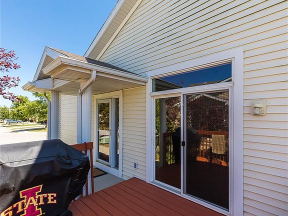 2nd image of 10167 N Glenstone Ct