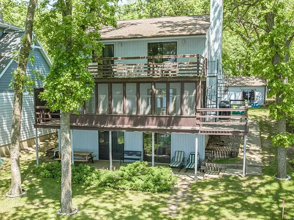 1916 Funnel St, Okoboji, IA 51355