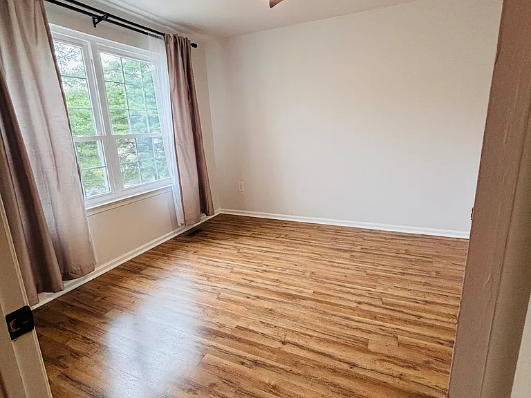 1706 McNelis Dr — Photo 12