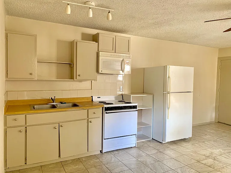 607 Barbe St #4 — Photo 15