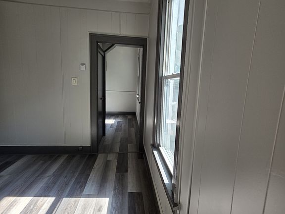 4th image of 307 Linden St #309