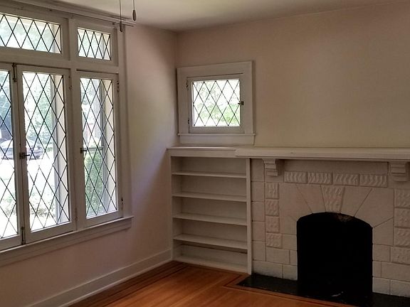 4th image of 2124 Walnut Pl #1