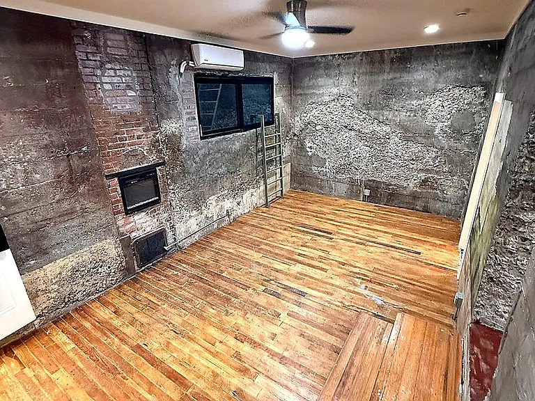 1715 & 1717 N Stanton St — Photo 4