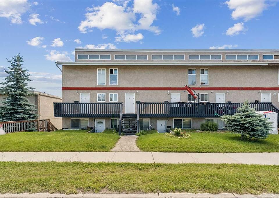 1st image of 3726 E Centre St NE #13