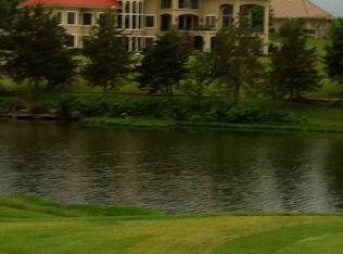 9721 Sunset Cir, Lenexa, KS 66220