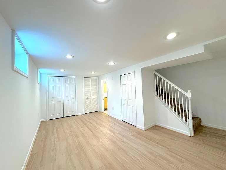 5700 Fenwick Dr — Photo 18