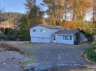 13701 SE Sunnyside Rd, Clackamas, OR 97015