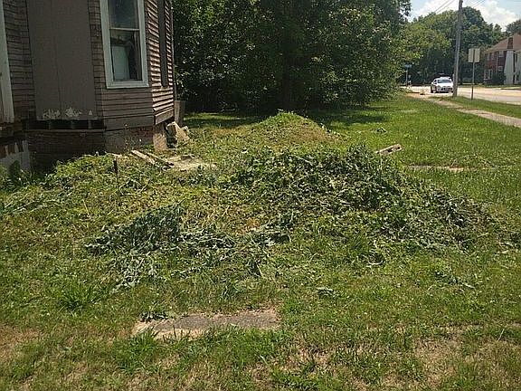 4th image of 205 S State St